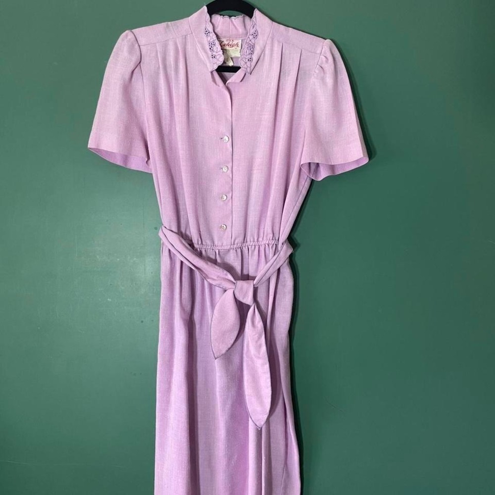 Vintage‎ 1960s lilac, linen mod dress with lace collar and tie waist